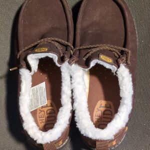 Hey Dude Men's Size 10 Chocolate Slippers with Plush White Lining